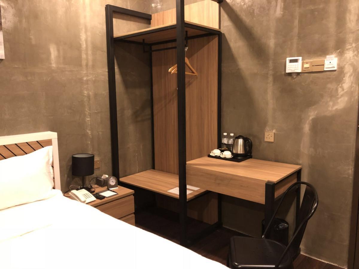 K Boutique Hotel Teluk Intan Extérieur photo